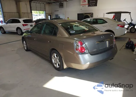 2005 Nissan Altima 2.5 S из США, поврежденный, VIN 1N4AL11D35C184719